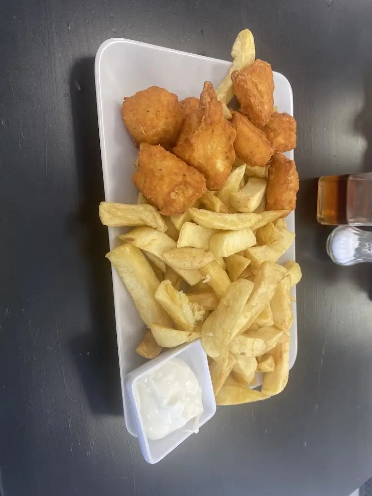 beata csapone mori_Clock Tower Fish Bar - Bristol_Kingswood_review