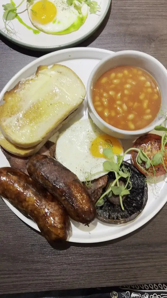 Destinymorgan.888_Cafe No. 5 Kinver_Kinvere_recensione