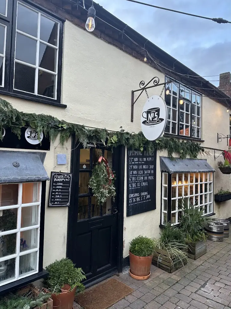 Cafe No. 5 Kinver restaurant in Kinvere