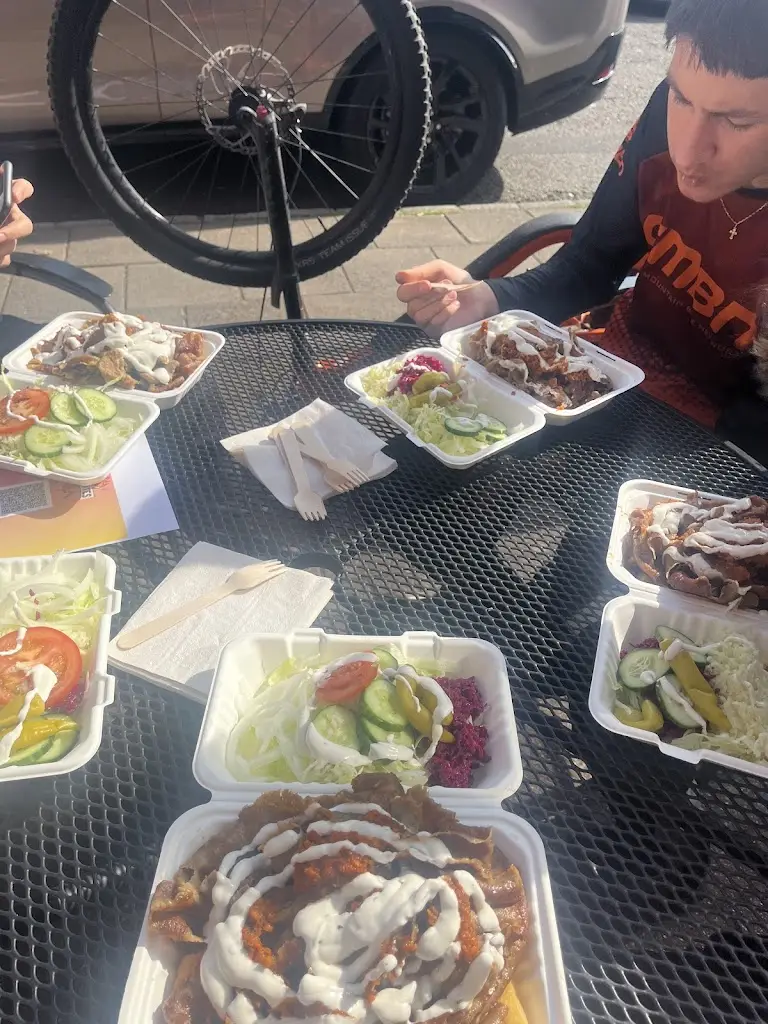 Menu_Two Mates Kebab_Bagshot_immagine_2