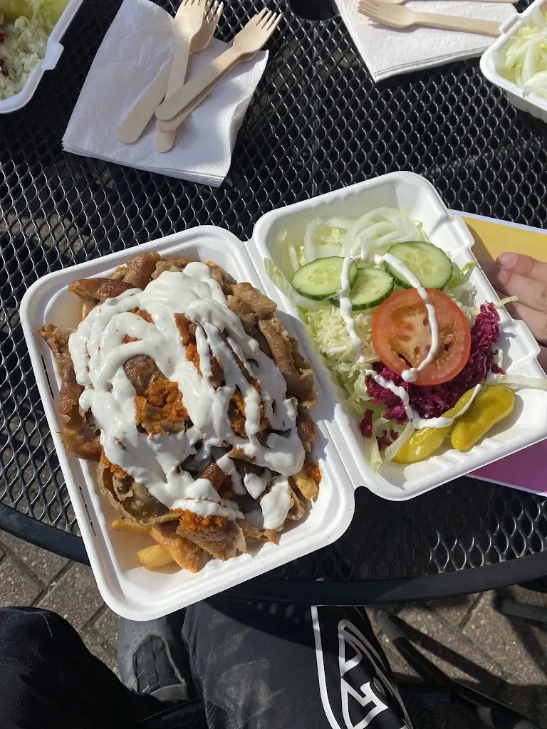 Two Mates Kebab_Bagshot_slider_image_2