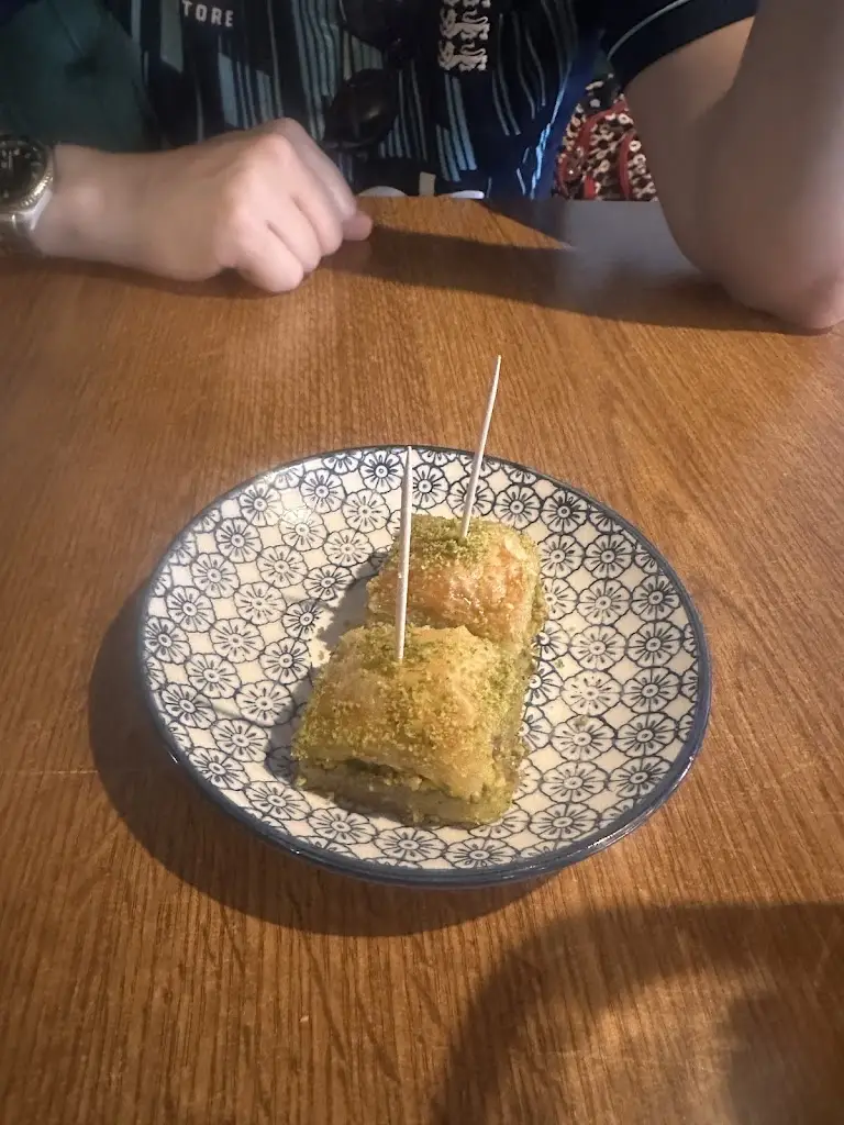 Ceren Redmond_The’Mirac Turkish Restaurant&Bar_Kinvere_review