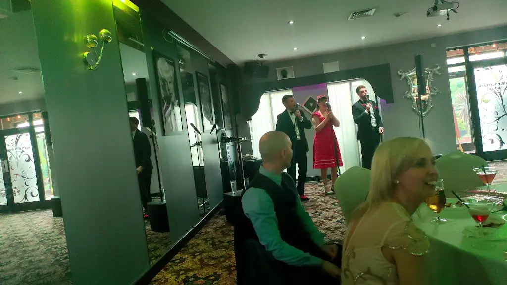 Kirk Sandal, The Glasshouse_Kirk Sandall_slider_image_2