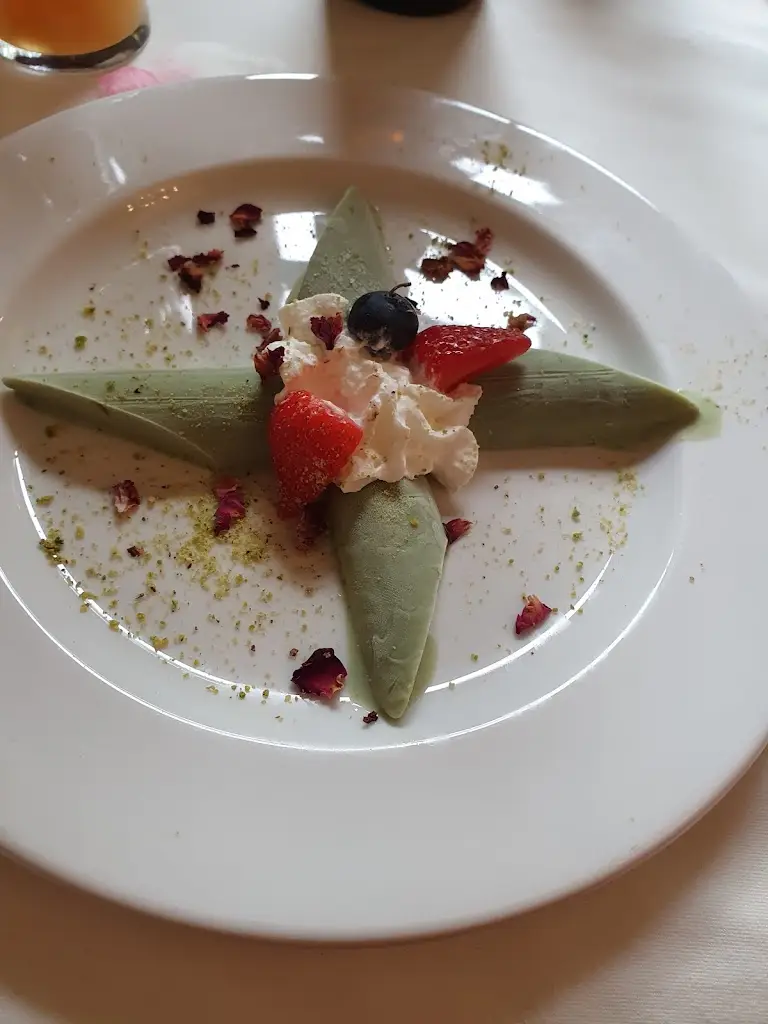 Menu_Thornbury Hall_Kingsley_image_5