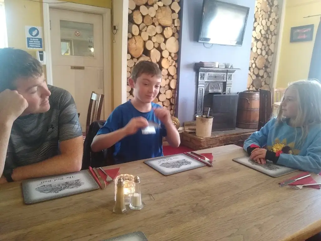 Jo Leonard_The Red Bull Inn_Kingsley_review