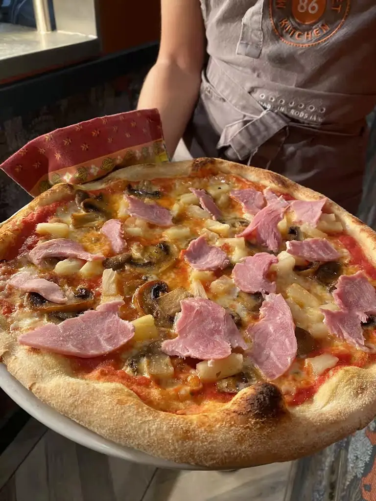 Main Street Kitchen_Kingsley_slider_image_3