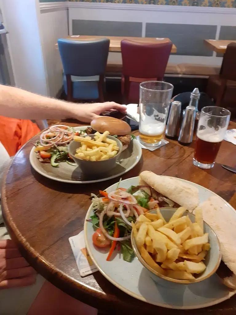 Menu_Helter Skelter_Kingsley_image_7