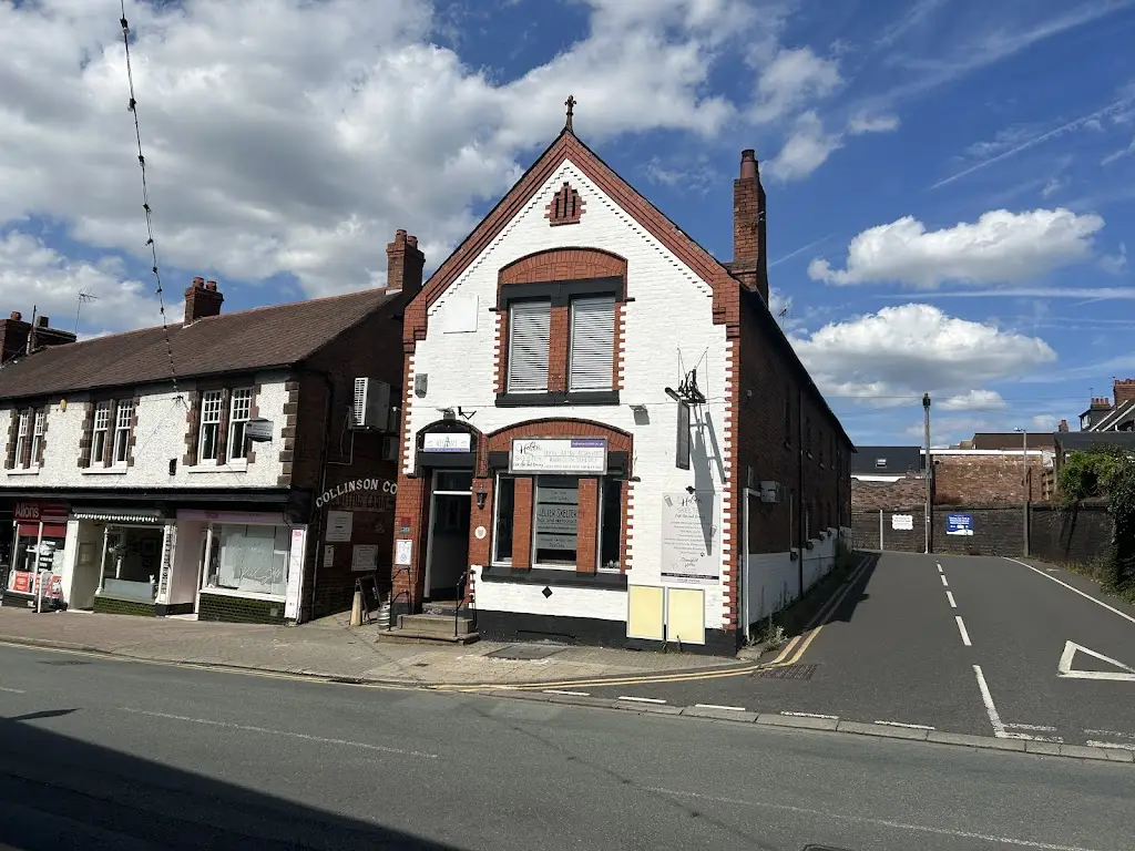 Helter Skelter_Kingsley_slider_image_3