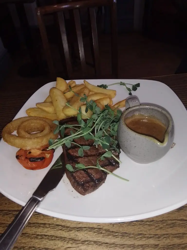 Menu_Queens Head Frodsham_Kingsley_image_9