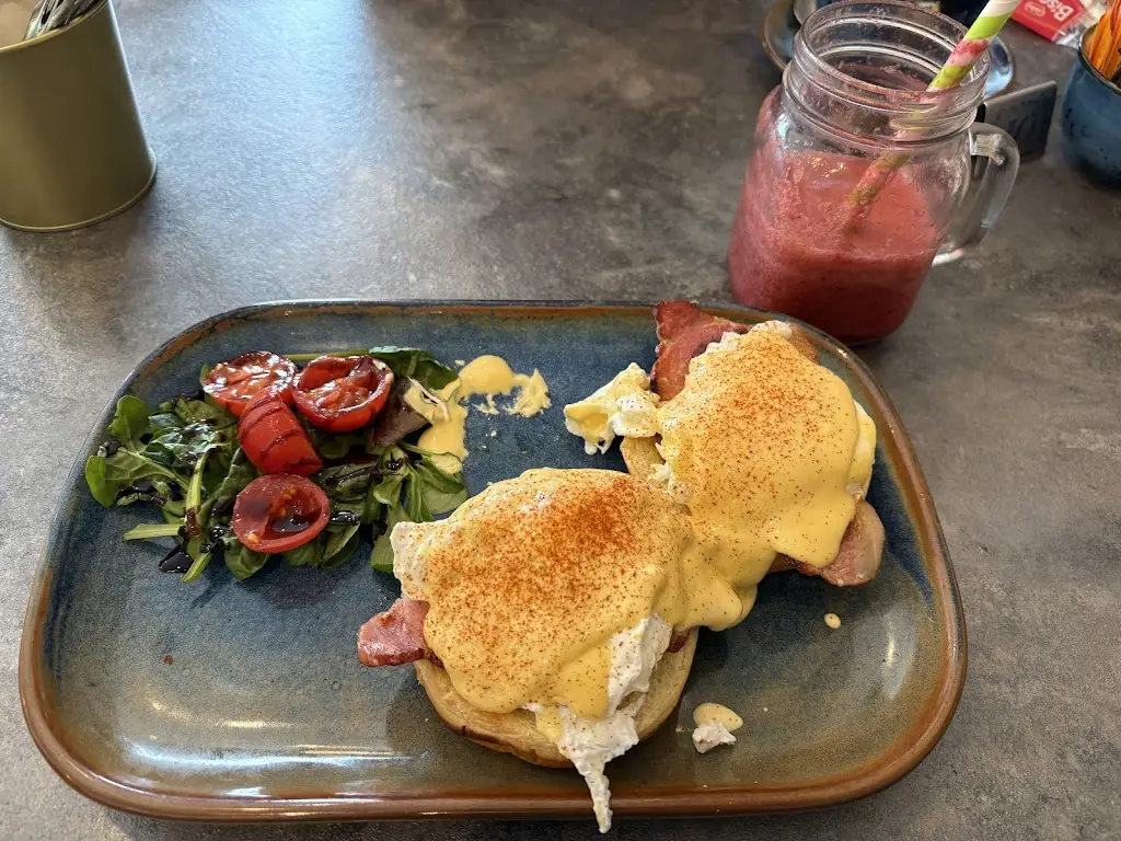 Tom Fletcher_The Sunny Side Brunch_Abbots Langley_review