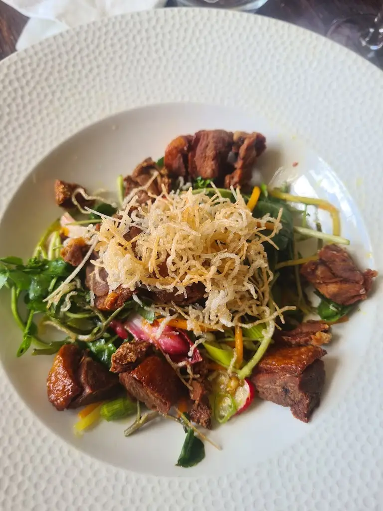 Trish Deakin_The Windmill_Bagshot_review