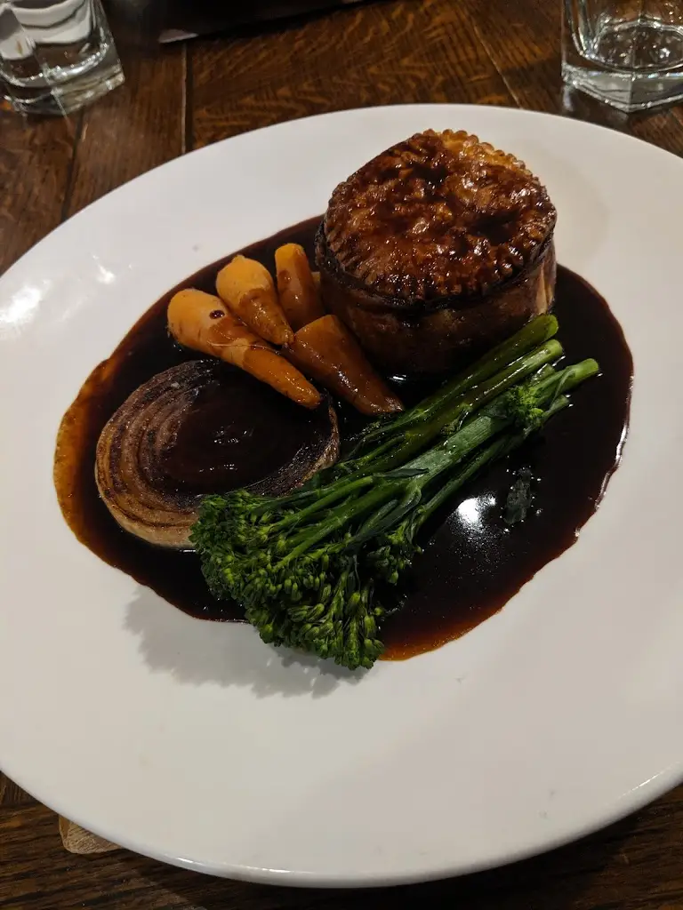 Menu_Fox & Barrel_Kingsley_image_9