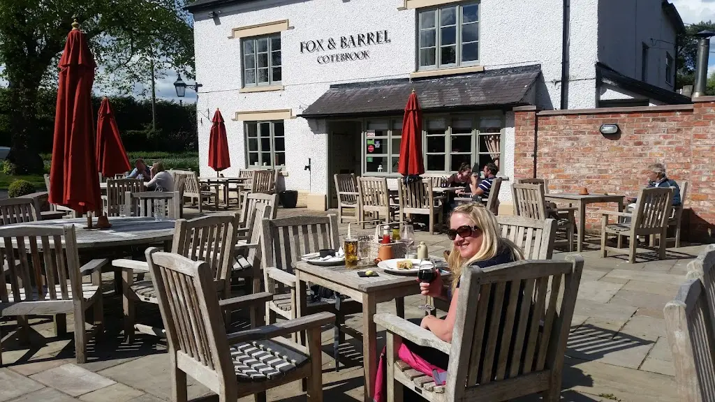 Fox & Barrel_Kingsley_slider_image_1