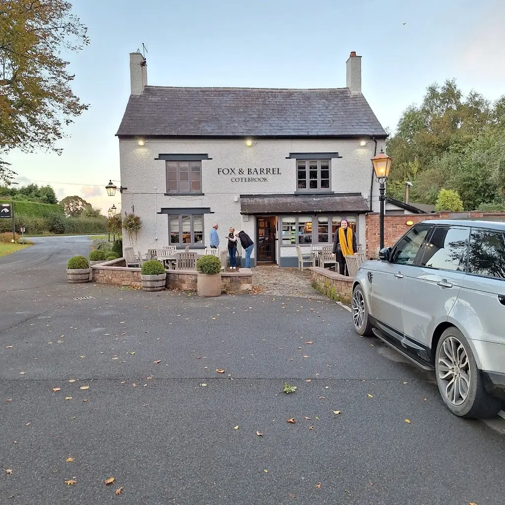 Fox & Barrel_Kingsley_slider_image_2