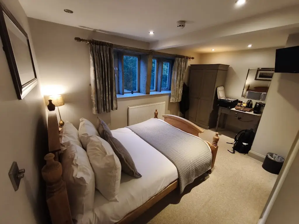 Bob H_The Woodman Inn, Thunder Bridge_Kirkburton_review