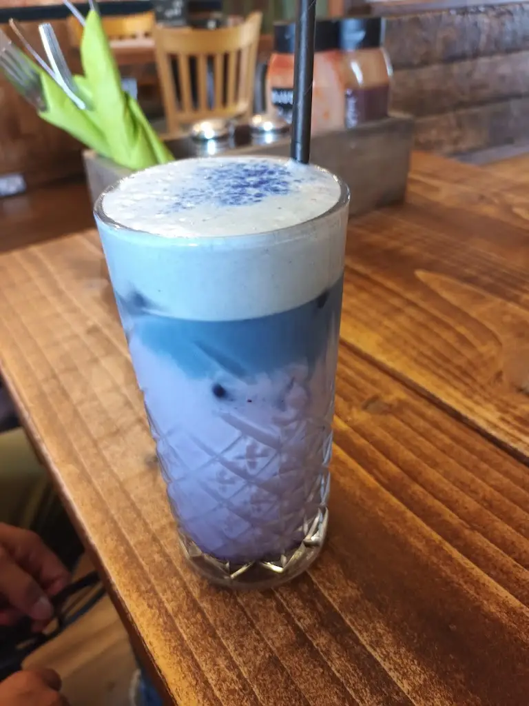 Nicly Bosbury_Pig + Pickle_Kingswinford_review