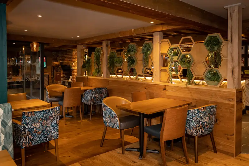 Harvester Summerhill House Dudley_Kingswinford_slider_image_1