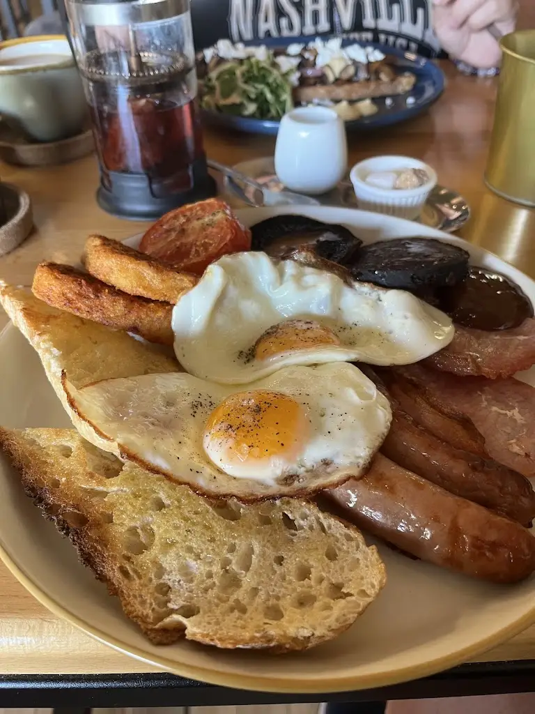 Darren Hull_The Backyard Cafe_Kingswinford_review