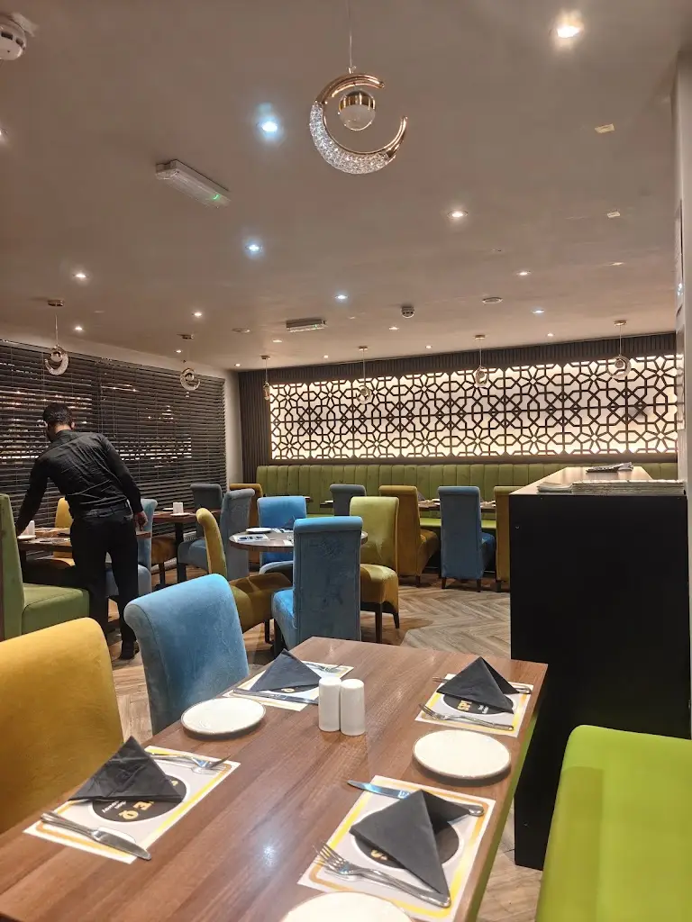 andrew davis_Spice Q Indian Restaurant_Kippax_review