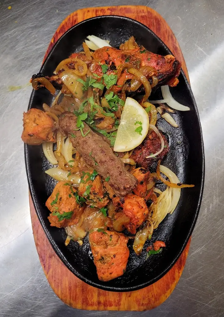 Spice Q Indian Restaurant_Kippax_slider_image_3