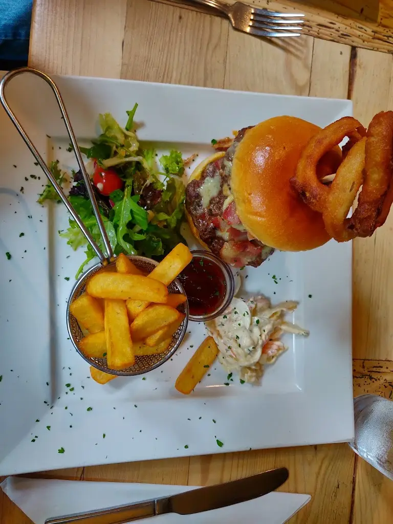 Menu_The Bee Pub, Windlesham_Bagshot_image_6