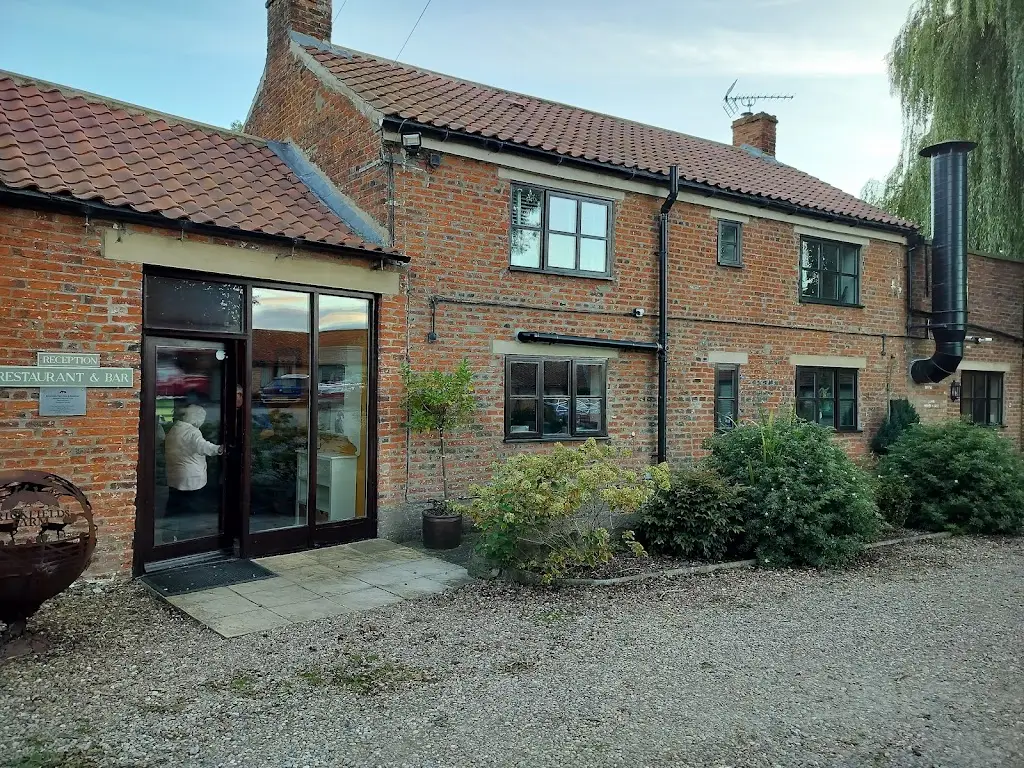 Mike_Feather & Beak Brickfields_Kirkbymoorside_review