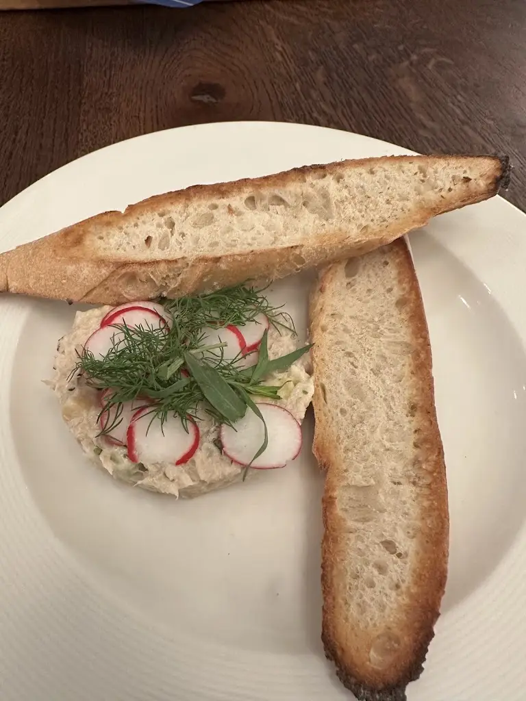 Amy Louise_Côte Kingston upon Thames_Kingston upon Thames_review