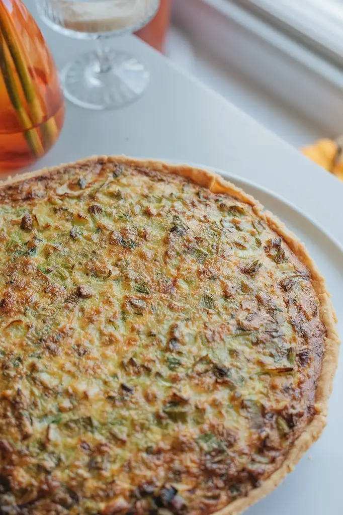 Harbour House Kitchen_Kingsbridge_slider_image_2