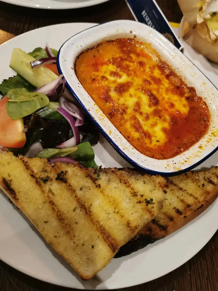 Raj Gorsia_The Compasses_Abbots Langley_recensione