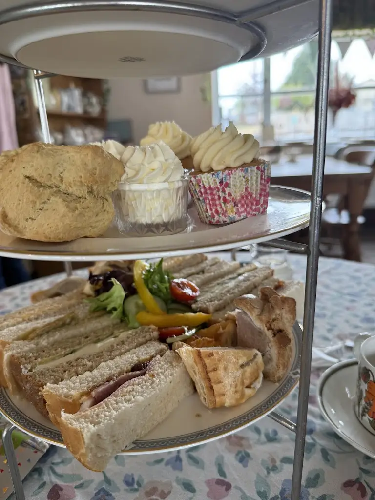 Natalie baker_The Hidden Tearoom_Knottingley_review