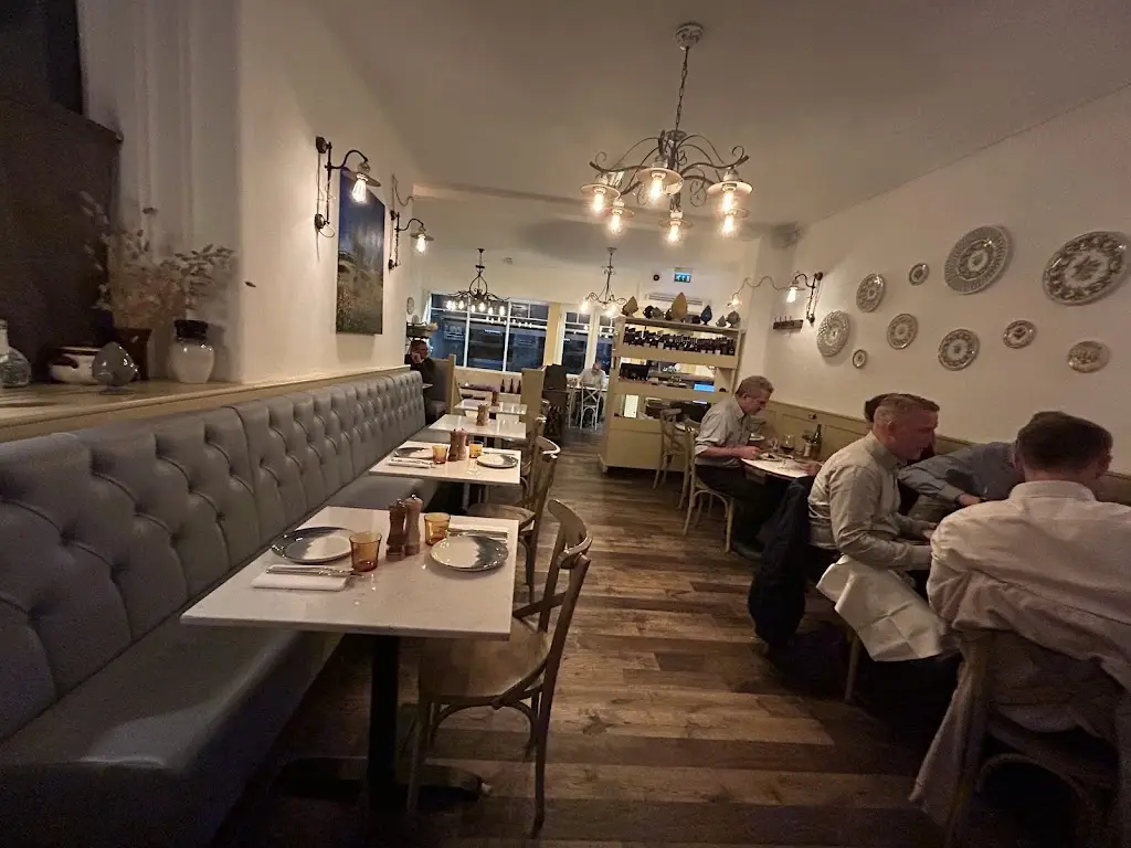 APULIA_Barbican_slider_image_3