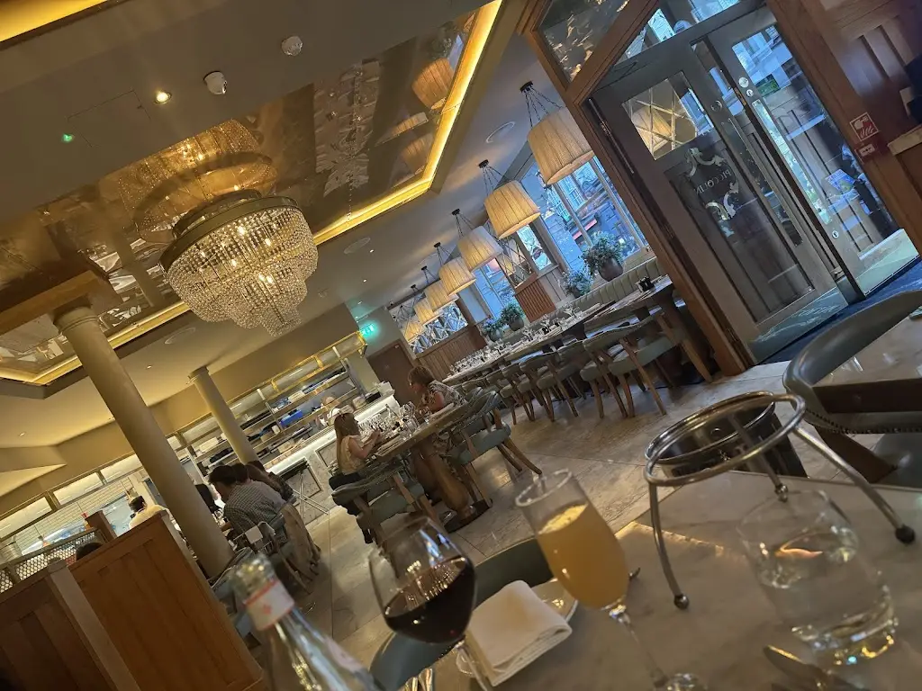 Daniel White_Piccolino_Lambeth_review