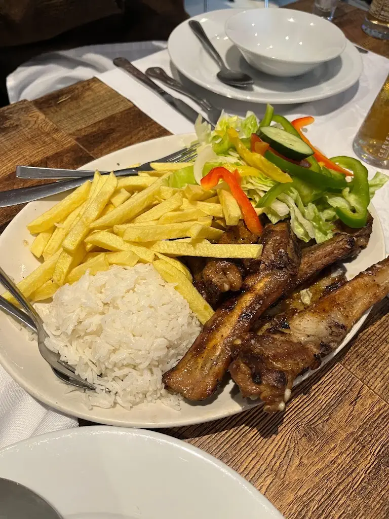 Hillary_The Three Lions_Lambeth_review