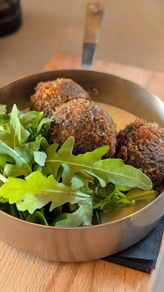 Six Poor Folk_Knaresborough_slider_image_2