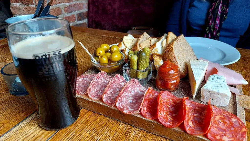 Menu_The Half Moon Free House_Knaresborough_image_9