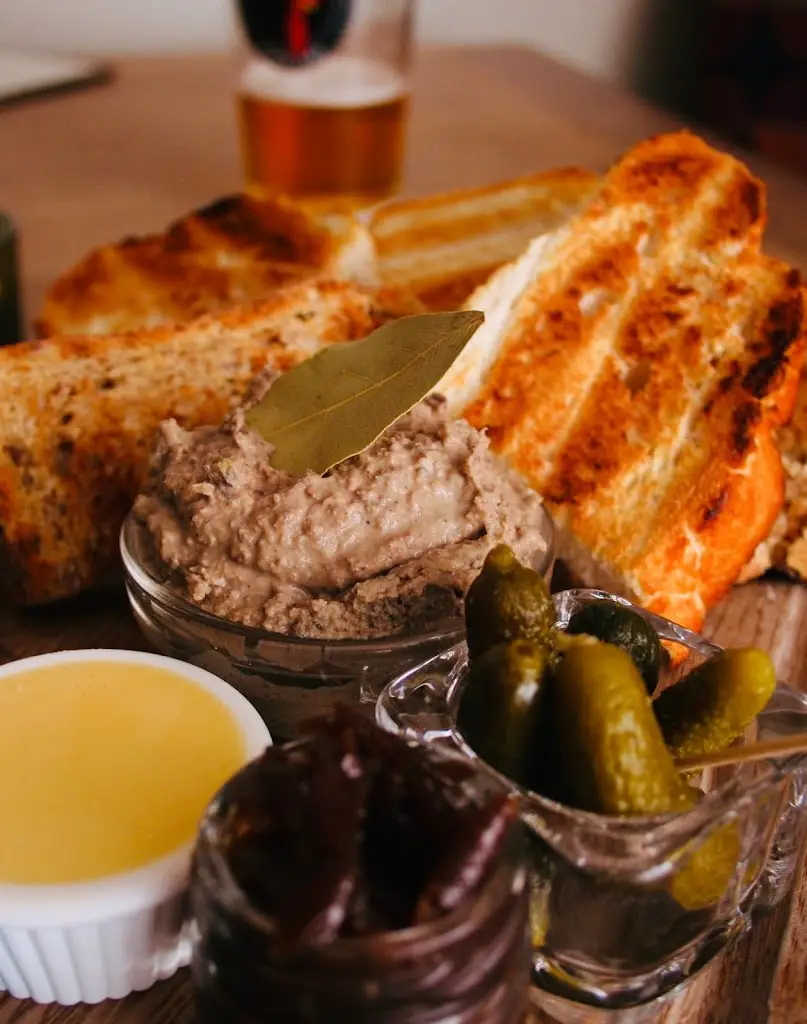 The Half Moon Free House_Knaresborough_slider_image_3