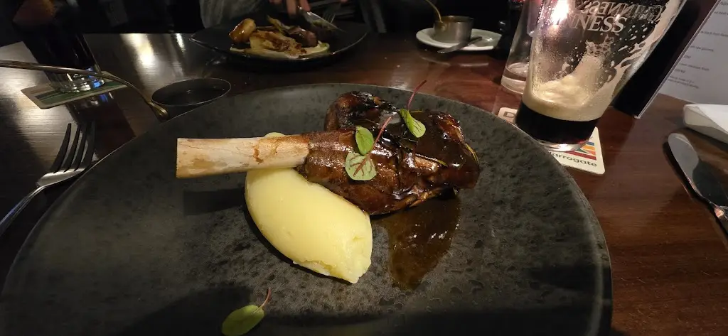 Village Films_Guy Fawkes Arms_Knaresborough_recensione