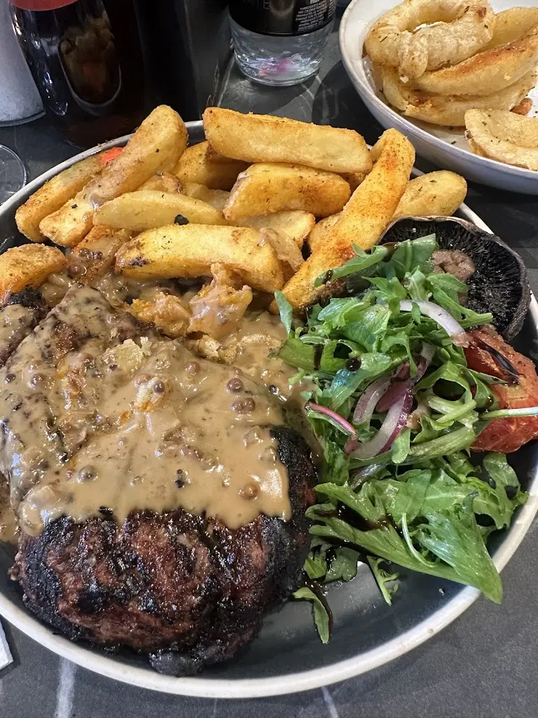 Emma Cheney_Porterhouse by Barlows_Kirkby in Ashfield_review