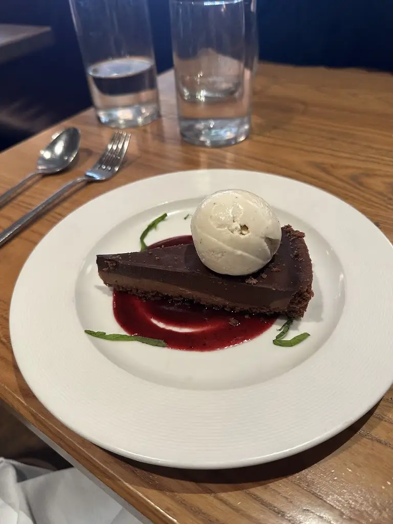 lincoln chan_Côte Barbican_Barbican_review