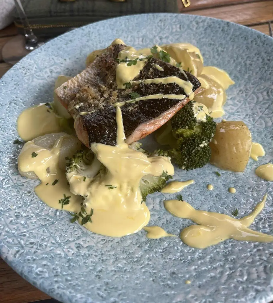 Sue Hutcheson_The Vineyard_Lamberhurst_review