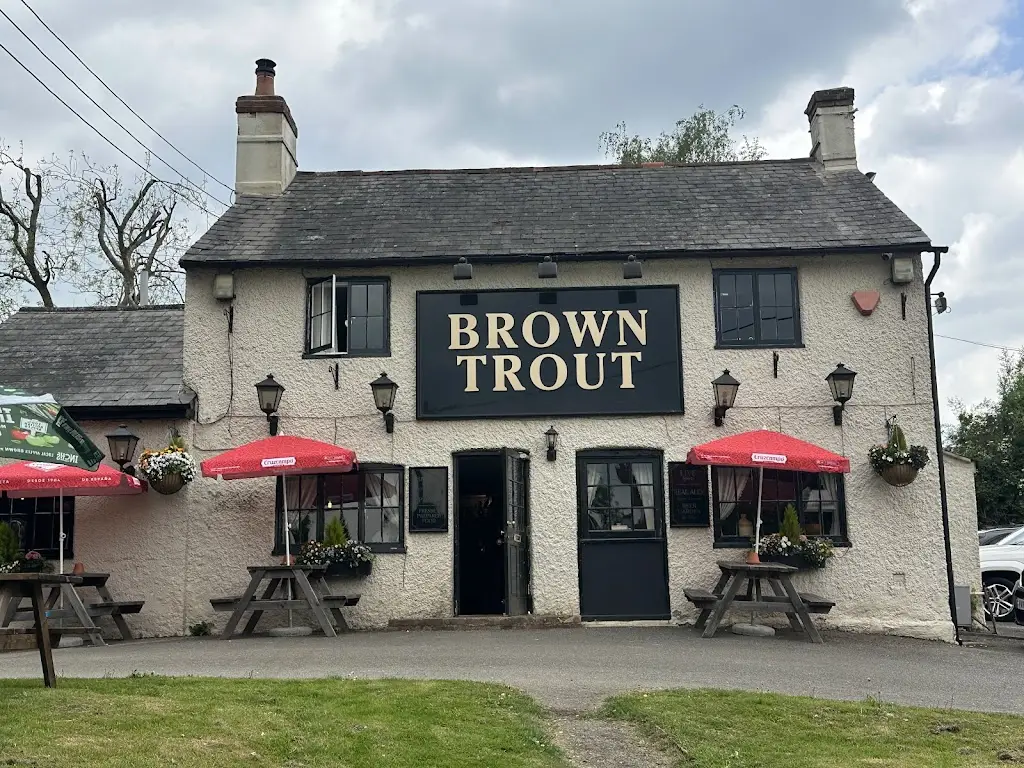 Craig Scherba_The Brown Trout_Lamberhurst_recensione