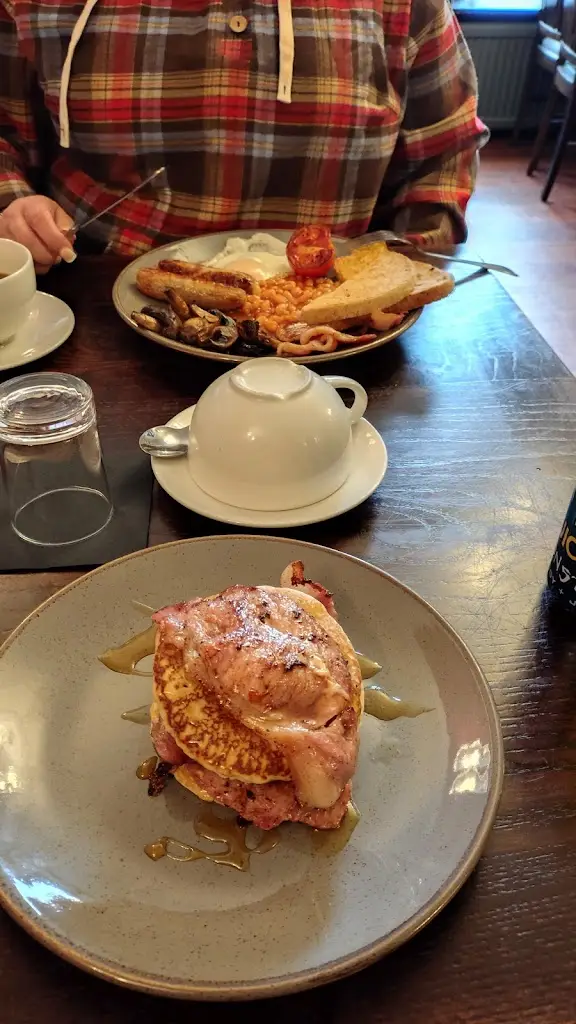 Gavin Sparkes_Black Bull_Kirkby Stephen_review