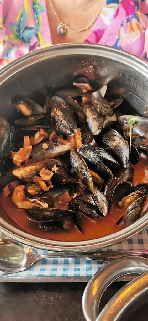 Menu_Perch on Lancing Beach_Lancing_image_9