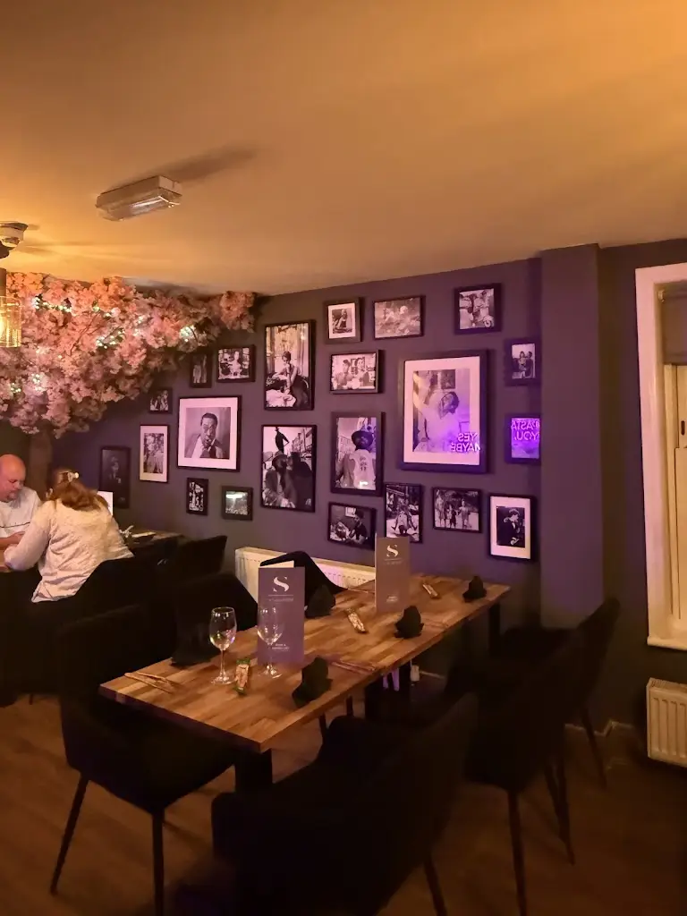 Molly Louise_Il Salvatore_Lakenheath_review