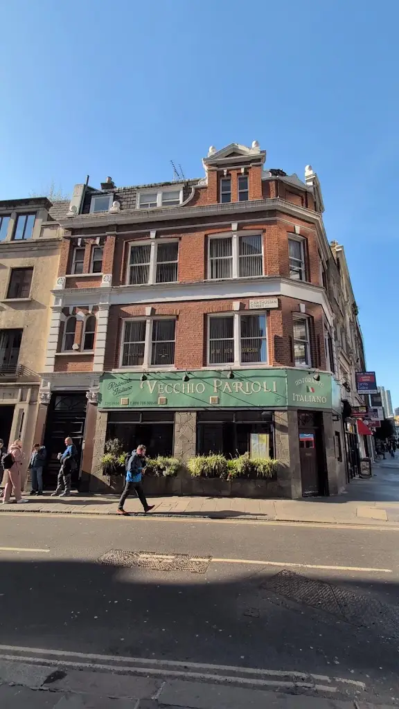 Vecchio Parioli_Barbican_slider_image_2