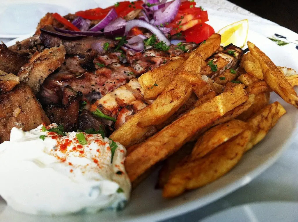 Menu_Yannis Greek restaurant_Lanchester_immagine_5