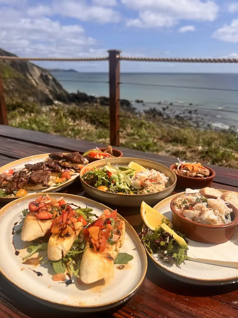 Silas Cove_Landrake_slider_image_3