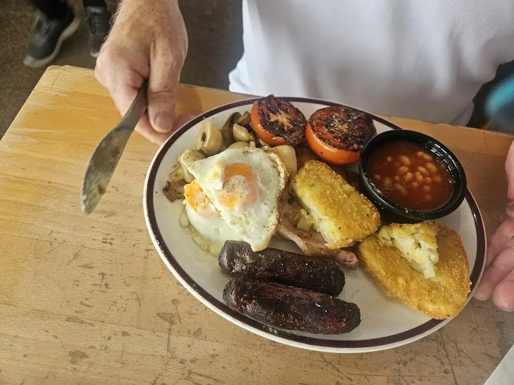 Fran Phillips_The Windy Ridge_Landrake_review