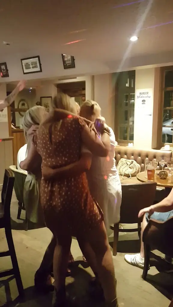 The Royal Oak_Abbots Langley_slider_image_2