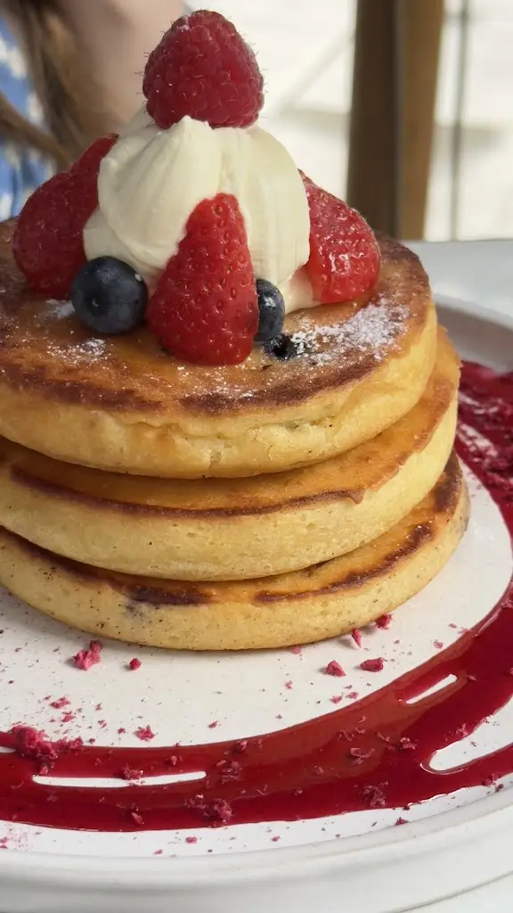 A.R Wisch_Barbie Green_Barbican_avis